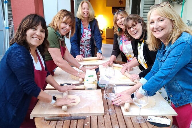 Private Florence Market Tour and Pasta Making Class with Cinzia - Starting near the Duomo with coffee and local food