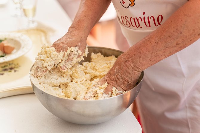 Private Pasta & Tiramisu Class at a Cesarina's home with tasting in Pescara - Hygiene details for a home kitchen