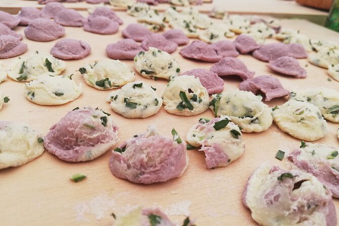 Puglia Cooking class "Le orecchiette, che pasta!" - From frisa to sauce, the meal builds slowly