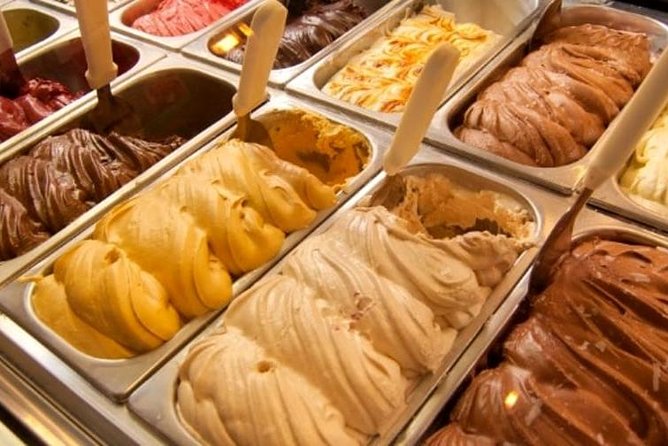 Rome by night with pizza & gelato ( minimum 2 people) - Trevi Fountain With Less Daytime Pressure