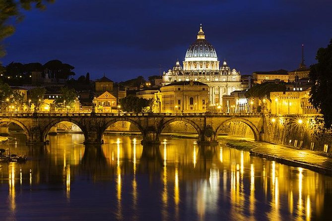 Rome by night with pizza & gelato ( minimum 2 people) - The Colosseum From the Outside