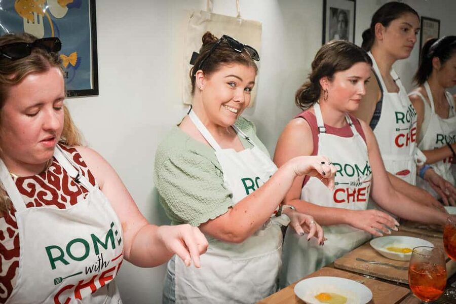Rome Cooking Class: Make Pasta and 3 Spritz Cocktails - What the guides add to the experience