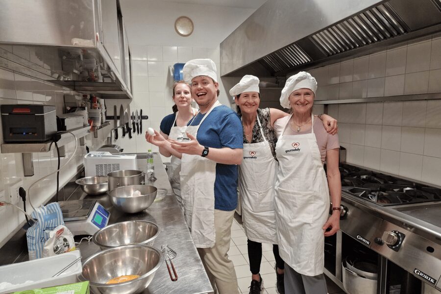 Rome cooking: Gelato & Tiramisu with savoiardi Baking class - Food quality is part of the lesson