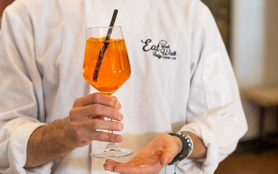 Rome: Enjoy Spritz and Pasta Making in Piazza Navona - Turning one dough into two kinds of pasta