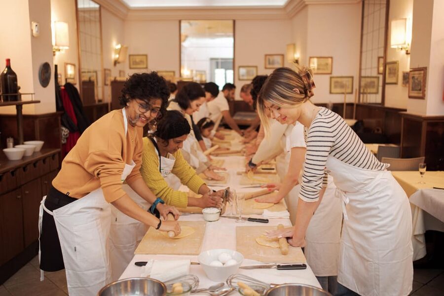 Rome: Fettuccine Pasta Cooking Class in Rome's City Center - Quick points before you book