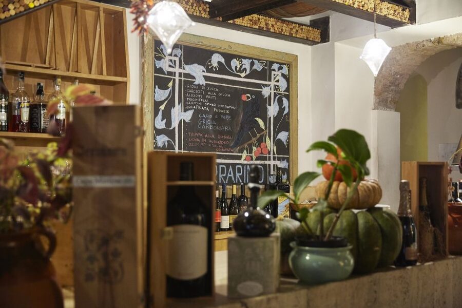 Rome Food Tour: Trastevere Aperitivo, Wine & Pasta Dinner - Gelato near the finish at Piazza Trilussa