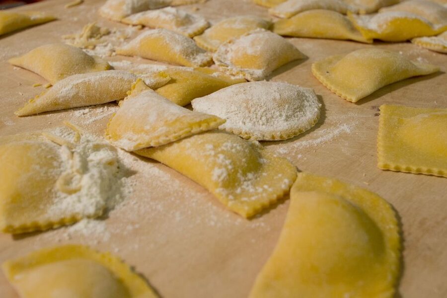 Rome: Fresh Pasta-Making Class with Wine and Gelato - How the group size affects your evening