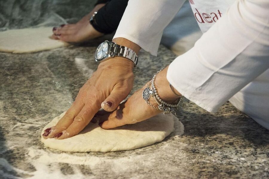 Rome: Hands-On Pizza Making Class near the Vatican with Wine - What families should know before booking