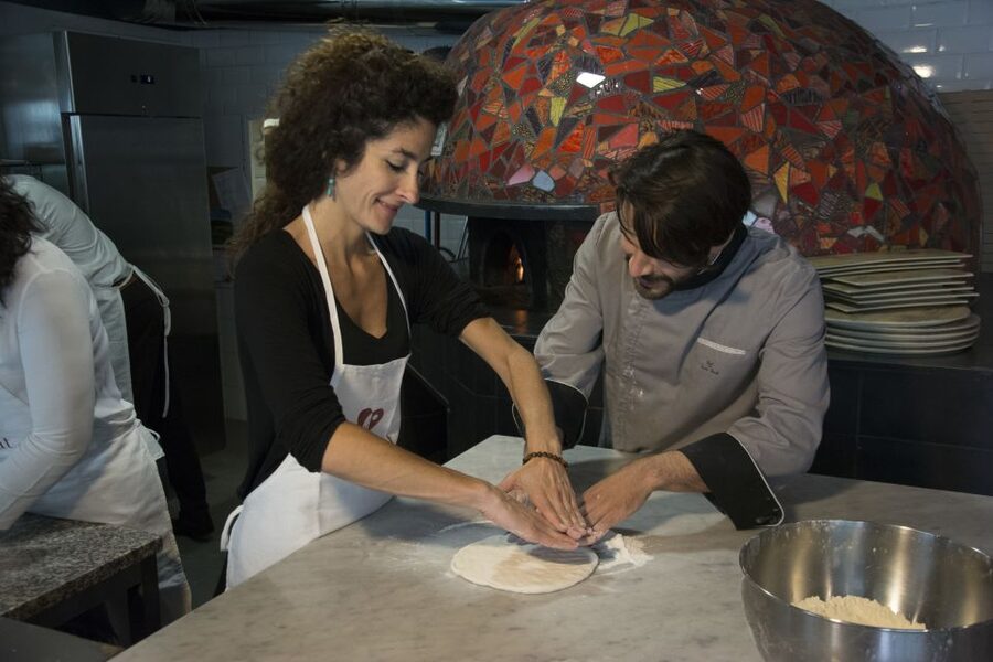 Rome: Hands-On Pizza Making Class near the Vatican with Wine - Dietary needs and accessibility