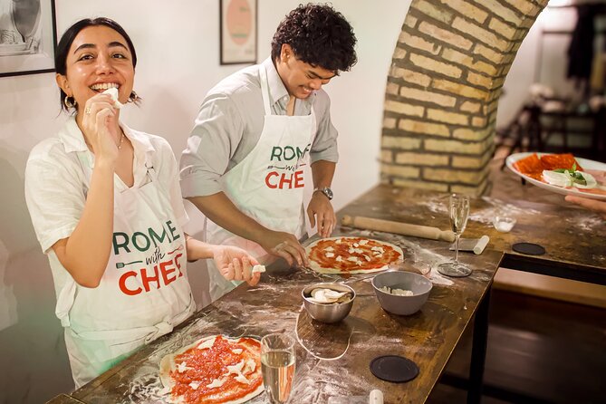 Rome: Hands-On Pizza Making Class with Spritz Mixology - Why this Rome pizza class works well at night