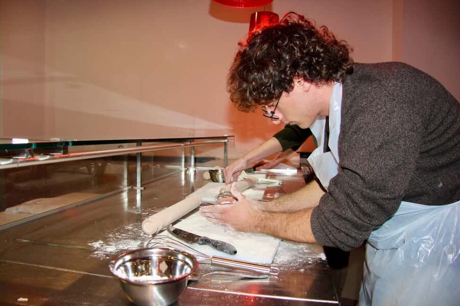 Rome: Lasagna, Fettuccine Pasta & Tiramisu Cooking Class - What the Ponte Milvio location means