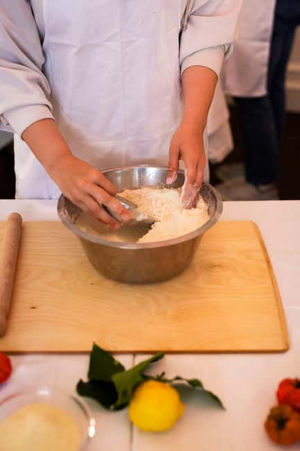 Rome: pasta and tiramisu cooking class in the city center - Should you book it?
