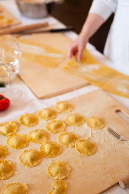 Rome: pasta and tiramisu cooking class in the city center - What happens during the two hours