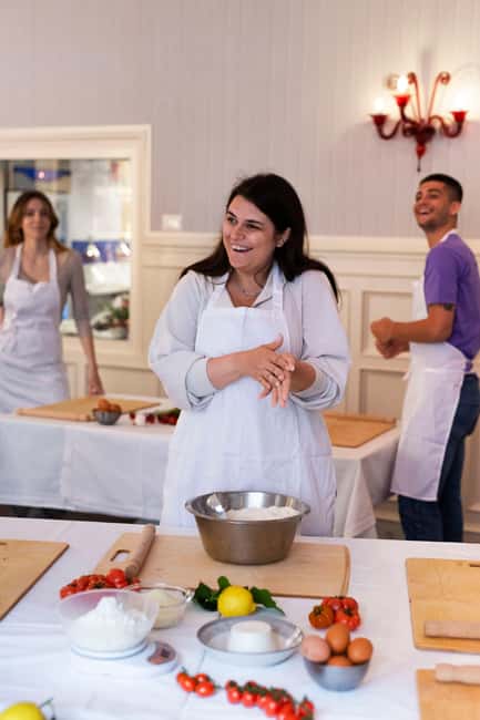 Rome: pasta and tiramisu cooking class in the city center - A class with a personal feel
