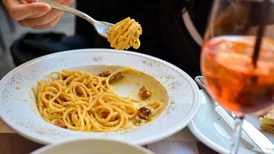 Rome: Pasta and Tiramisu Cooking Class with Prosecco - Timing your evening in Rome