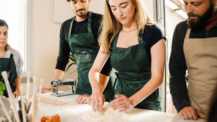 Rome: Pasta and Tiramisu Cooking Class with Prosecco - Should you book this Rome pasta and tiramisu class?