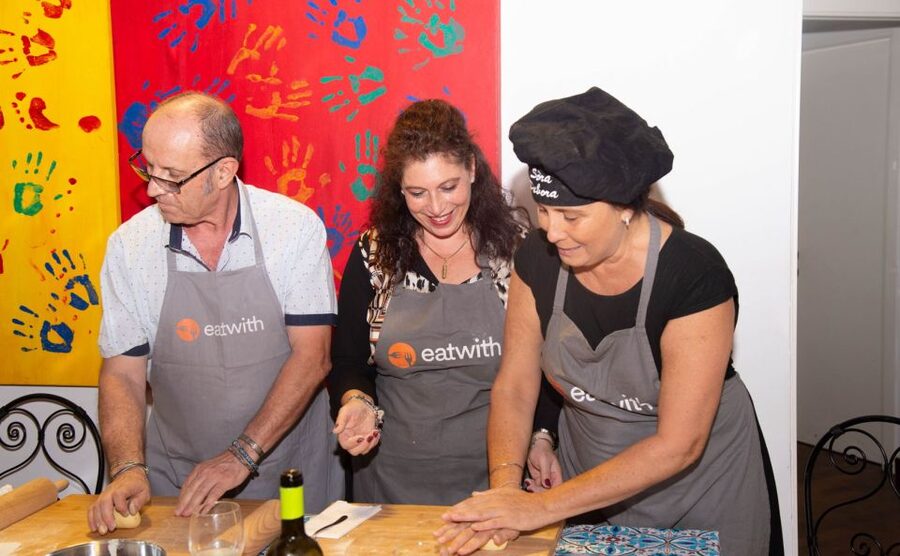 Rome: Pasta and Tiramisu Shared Cooking Class with Wine - Booking details worth getting right