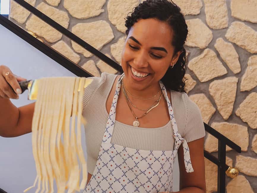 Rome: Pasta Class with 3 Spritz or Tiramisu by the Colosseum - Why the social side matters