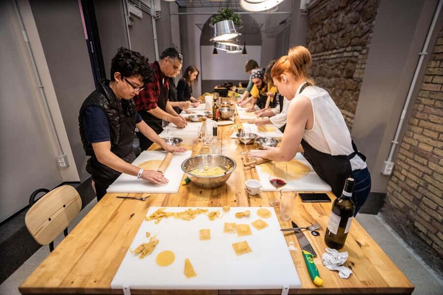 Rome: Pasta Cooking Class with Market Visit and Wine - Key points to know before booking
