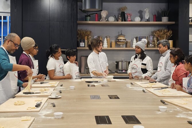Rome: Pasta Fettuccine Ravioli and Tiramisu Cooking Class - What happens during the three-hour Rome pasta class