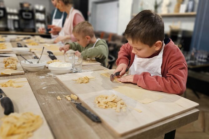 Rome: Pasta Fettuccine Ravioli and Tiramisu Cooking Class - Rolling and shaping the ravioli