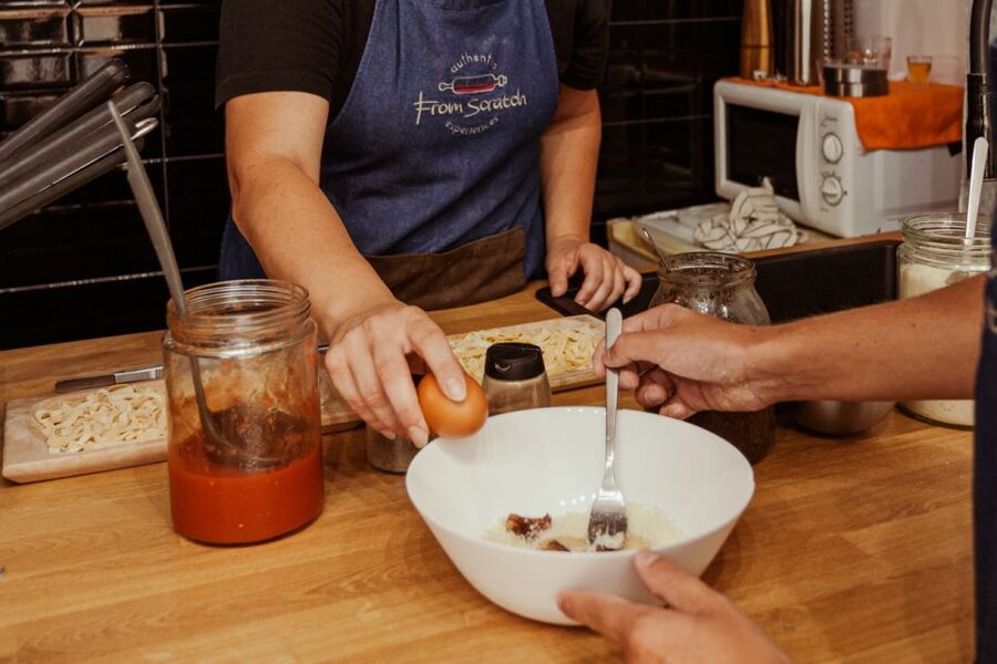 Rome: Pasta Making with Wine Tasting and Dinner in Frascati - Making pasta the Roman way