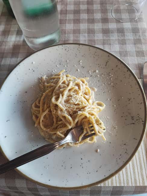 Rome: Pasta, Pizza & Gelato Tour in TRASTEVERE - Piazza Trilussa and the First Roman Bites