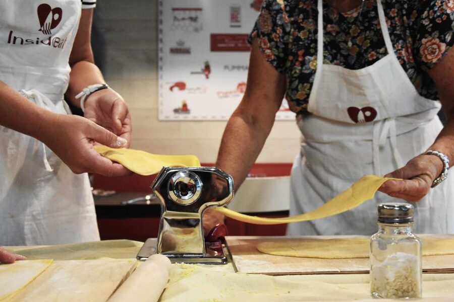 Rome: Pasta, Ravioli & Tiramisu Class with Unlimited Wine - What happens when the group cooks together