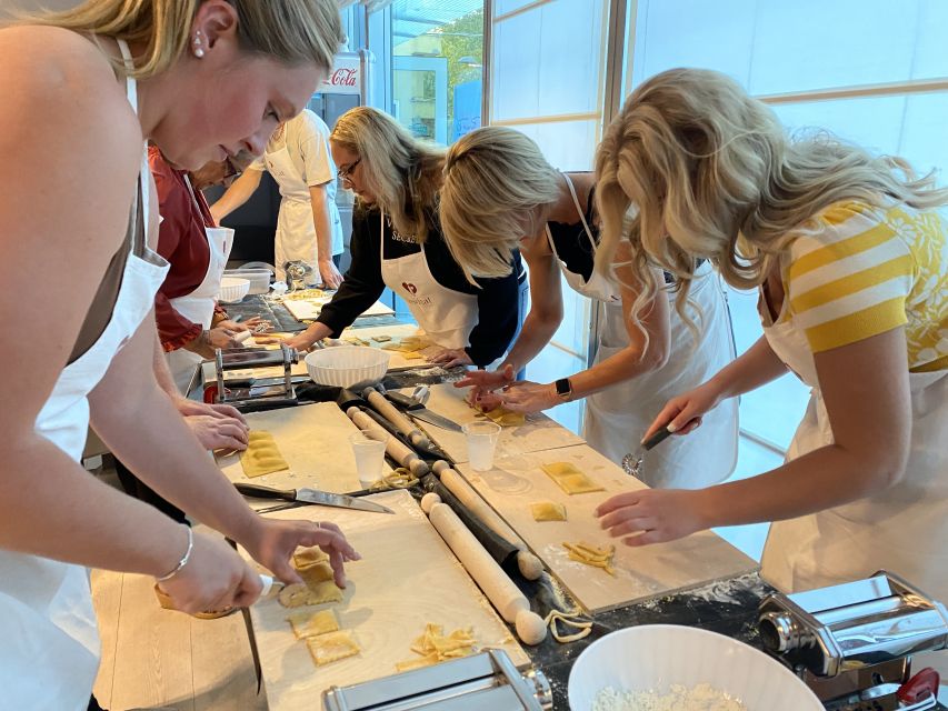 Rome: Pasta, Ravioli & Tiramisu Class with Unlimited Wine - Who will get the most from this class