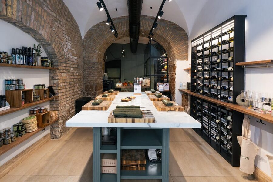 Rome: Pasta, Ravioli & Tiramisu Cooking Class by Colosseum - Planning the location and timing