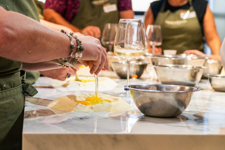 Rome: Pasta, Ravioli & Tiramisu Cooking Class by Colosseum - Who should book this cooking class?