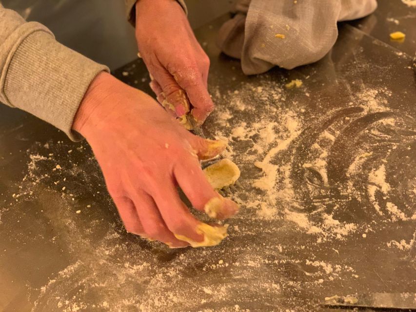Rome: Pasta & Tiramisu Class with Fine Wine by the Vatican - What the $41 price really includes