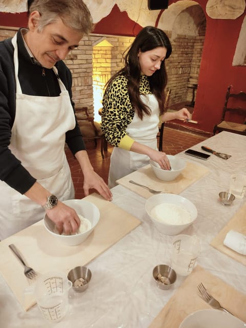 Rome: Pasta & Tiramisu Cooking Class near the Spanish Steps - Should you book it?