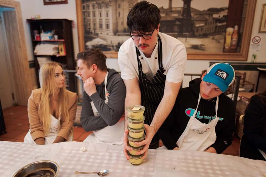 Rome: Pizza and Tiramisu Cooking Class in Piazza Navona - The instructors make the difference