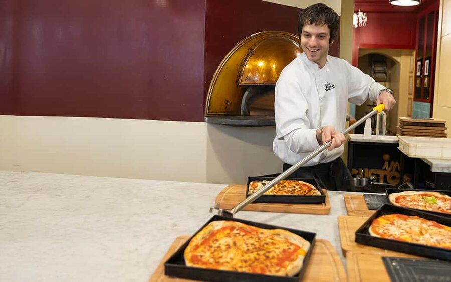 Rome: Pizza & Gelato Making Class with Wine & Limoncello - What this Rome cooking class is really like