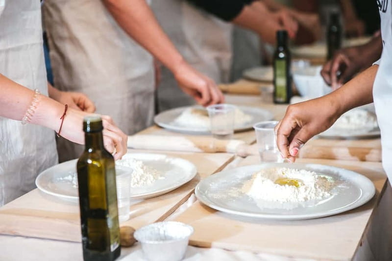 Rome: Pizza & Gelato Making Class with Wine & Limoncello - Timing, location, and useful planning advice