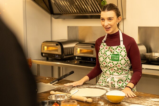 Rome Pizza Making Class with Spritz Cocktails - Sitting down to eat with the group