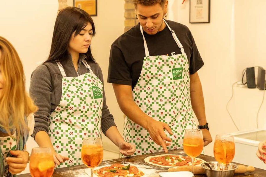 Rome: Pizza Making Cooking Class With Spritz Cocktails - A Roman dinner that starts with a cocktail