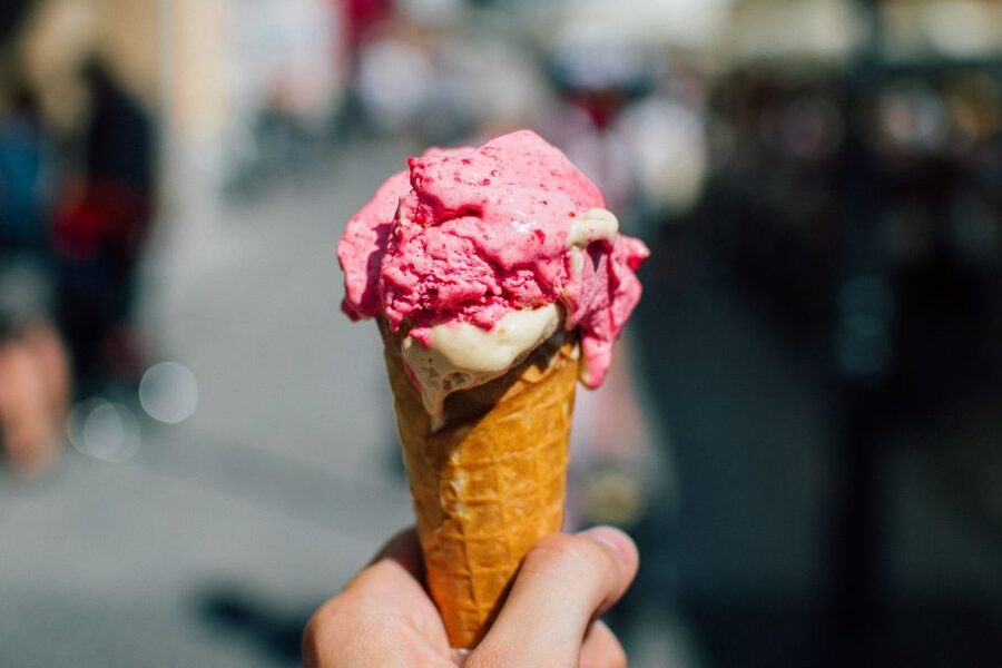 Rome: Private Tour for Kids w/ Gelato & Pizza by Night - Meeting point, weather, and practical planning