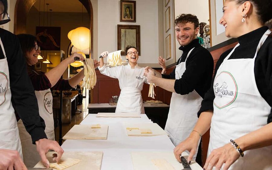 Rome: Ravioli, Fettuccine and Tiramisu Cooking Class - What the $82 price gives you