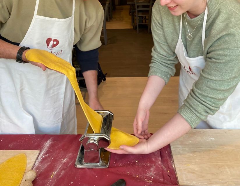 Rome: Small Group Pasta Making Class with Wine near Vatican - Rolling, kneading, and slicing your fettuccine
