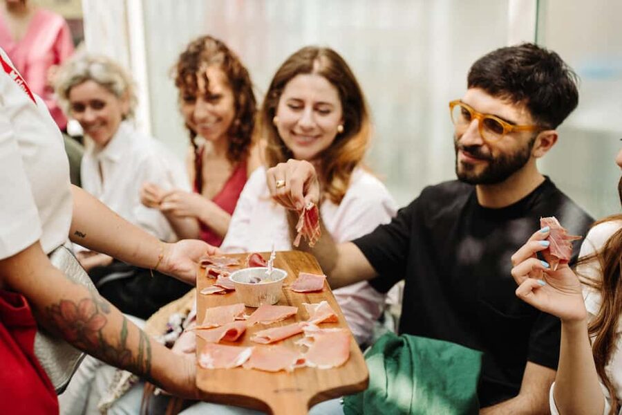 Rome: Testaccio Food & Market Tour with Pasta & Wine - Why Testaccio makes a good food neighborhood