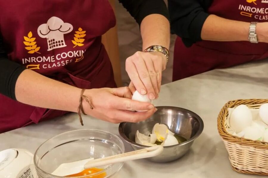 Rome: Traditional Pizza and Gelato Making Class - A class that works well for families