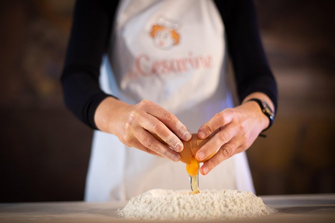 Share your Pasta Love: Small group Pasta and Tiramisu class in Brindisi - Cooking pasta in a Brindisi family home