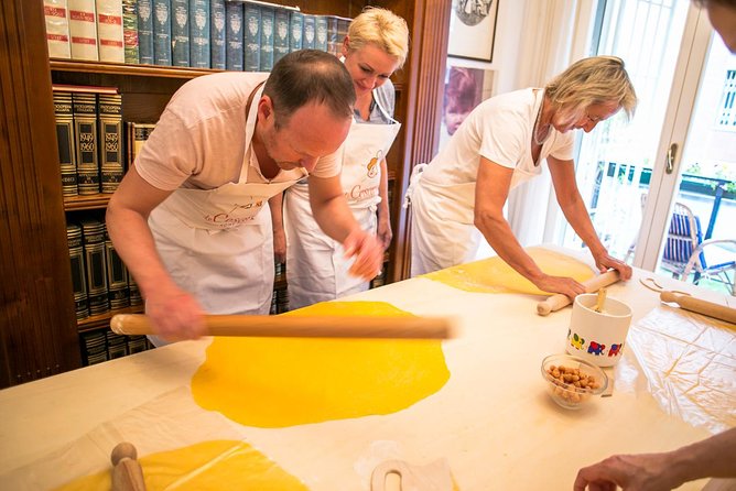 Share your Pasta Love: Small group Pasta and Tiramisu class in Pescara - The hosts make the difference