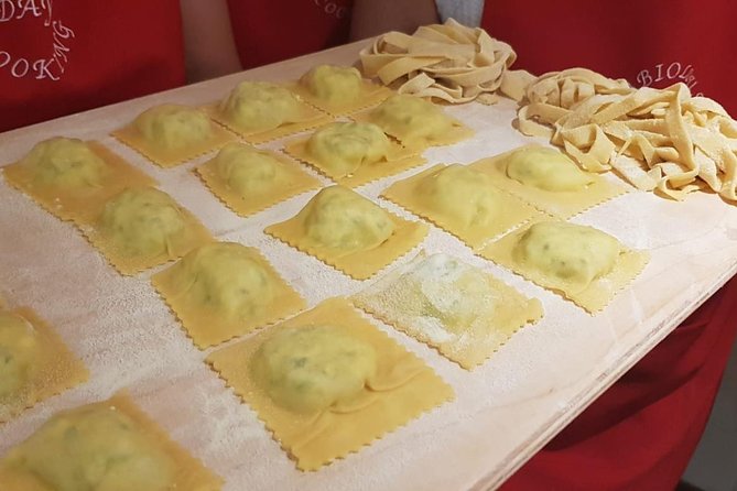 Small Group Cooking Class in Rome: Handmade Pasta - A small group makes the teaching more useful