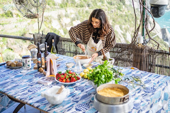 Small group Pasta and Tiramisu class in Riomaggiore - What the three-hour Riomaggiore class is really like