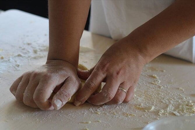Small group PURO Vegan pasta and bruschette Class in Florence - Color, vegetables, and Tuscan character