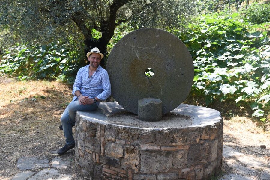 Sorrento: Farm Tour with Cheese Tasting & Pizza Making Class - Weather, clothing, and practical details