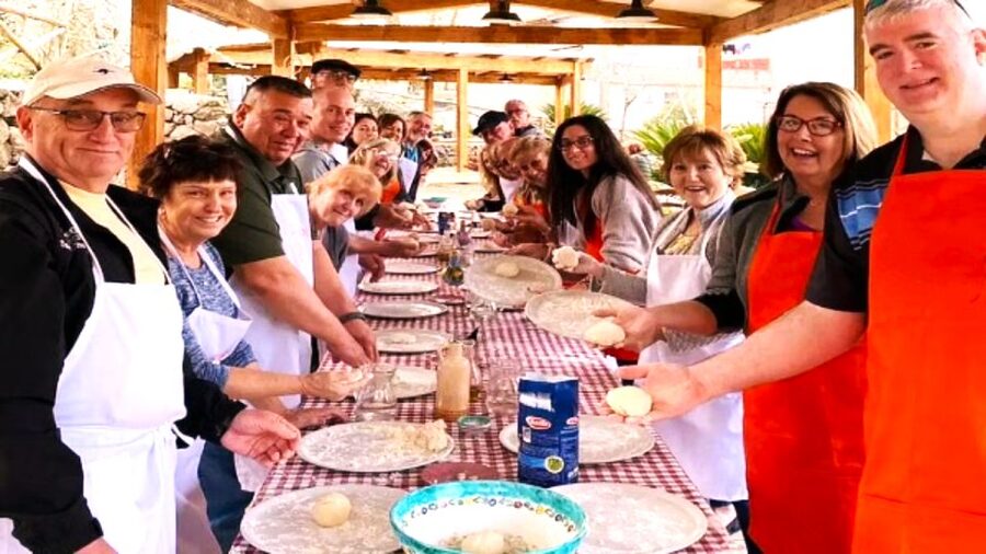 Sorrento: Half-Day Pizza Making, Wine, Limoncello & Pick-Up - What makes the family setting special